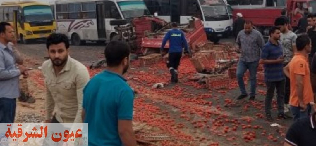 إصابة 21 عامل إثر حادث تصادم تروسيكل بمني باص بطريق بلبيس_العاشر