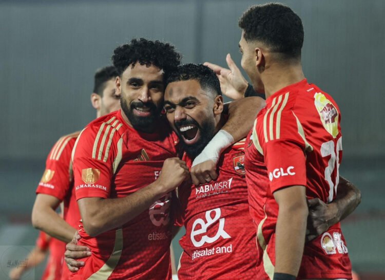 مصطفى شوبير يقود تشكيل الأهلي أمام البنك في الدوري المصري 