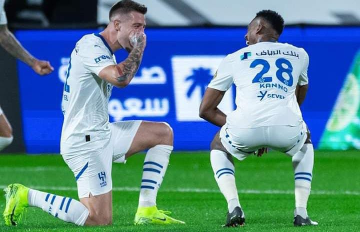 بثنائية مثيرة.. الهلال يتفوق على الشباب في دوري روشن السعودي